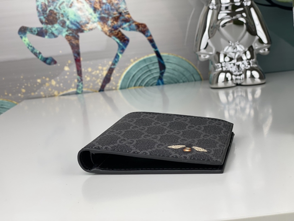 グッチ財布コピー内部構造